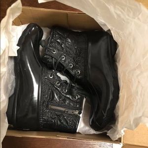 Brand new Sperry Saltwater Quilted Nylon duckboots